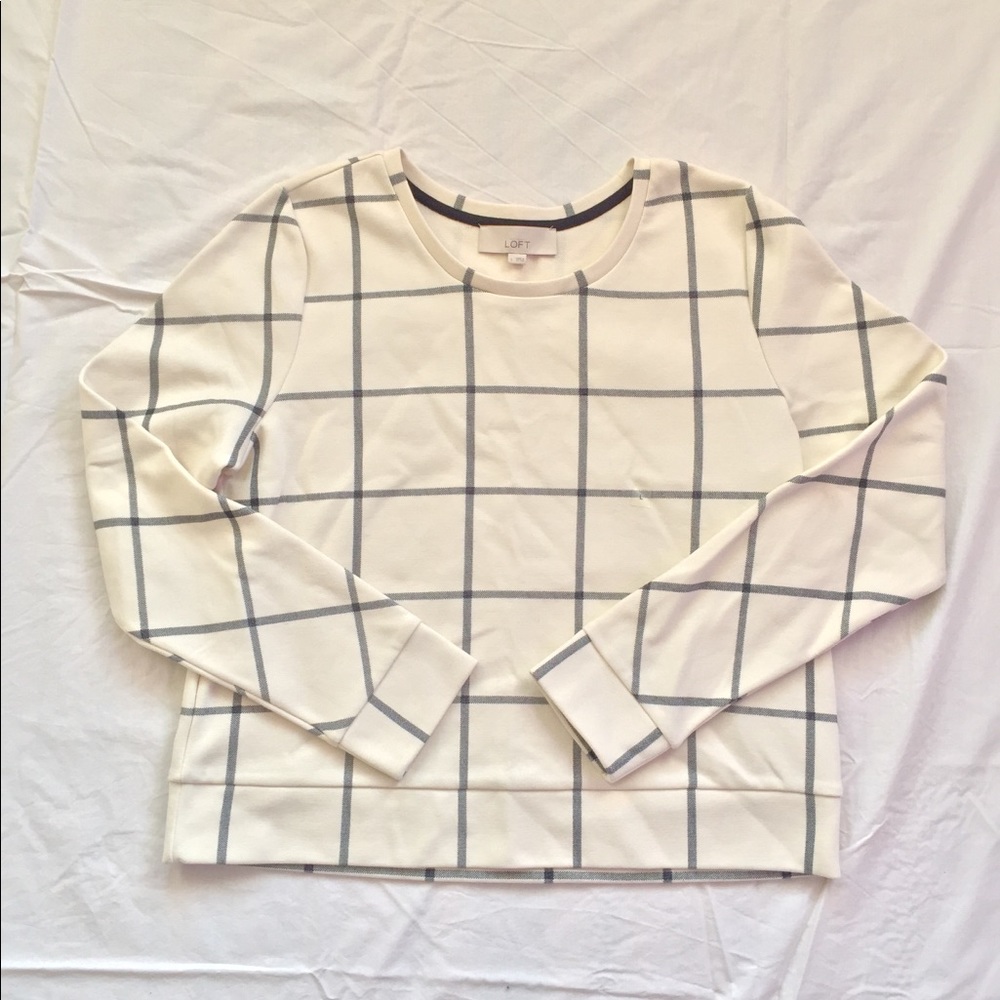 Pullover sweatshirt